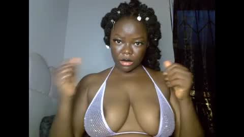Snapshot of creamypussyxx chatting on July 15, 2026, 9:36 am creamypussyxx online show from July 15, 2026, 9:36 am