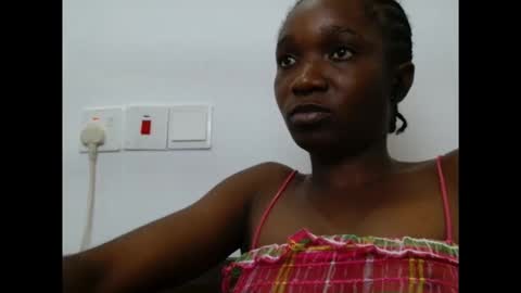 creamyxsugar online show from October 3, 2025, 9:23 pm