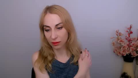 Snapshot of create_your_own_sun chatting on June 4, 2026, 12:33 pm Lera online show from June 4, 2026, 12:33 pm