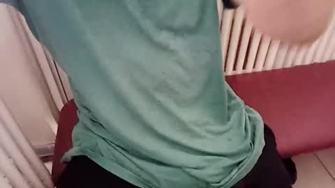 Snapshot of cremjee chatting on September 19, 2025, 11:33 am cremjee online show from September 19, 2025, 11:33 am