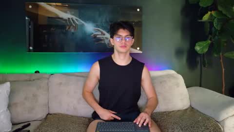 CRHISTIAN online show from April 21, 2026, 3:17 pm