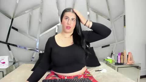 Criistaal   online show from February 3, 2026, 6:22 am