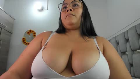 Snapshot of criistal_0 chatting on June 5, 2026, 1:45 am criistal_0 online show from June 5, 2026, 1:45 am