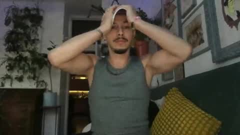 SmoothOperator online show from November 18, 2025, 10:03 pm