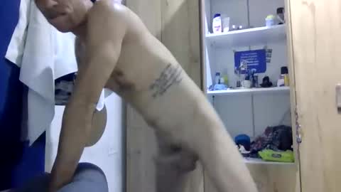 crisespitia25 online show from April 3, 2026, 5:33 pm