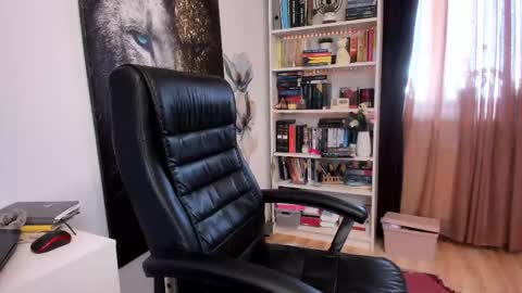 Snapshot of crissnight chatting on March 6, 2026, 10:23 am Twitter Christinne p online show from March 6, 2026, 10:23 am