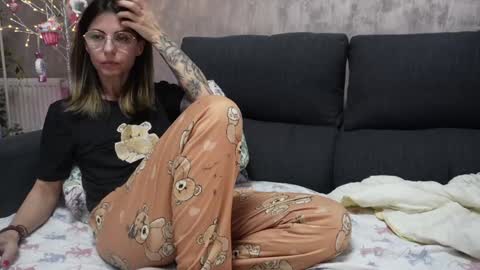 crissy_love online show from January 5, 2025, 9:57 pm
