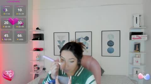 Cristal online show from February 2, 2025, 4:05 am