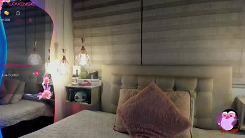 Cristal online show from April 21, 2026, 4:41 am