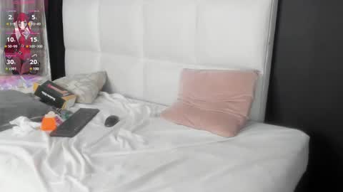 Cristal  online show from February 13, 2025, 2:34 am