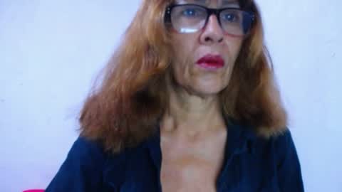 cristal_collins1 online show from February 5, 2025, 8:11 am