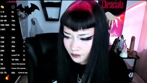 Cris online show from November 18, 2025, 10:03 pm