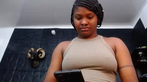 Snapshot of cristal_smith06 chatting on October 23, 2025, 12:04 pm Hanna online show from October 23, 2025, 12:04 pm