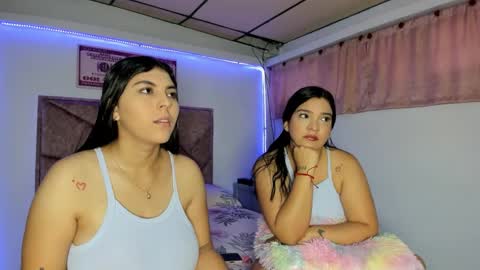 cristal_smith20 online show from February 19, 2026, 1:29 pm