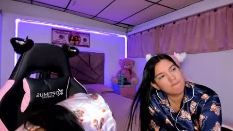 cristal_smith20 online show from April 1, 2026, 12:11 am