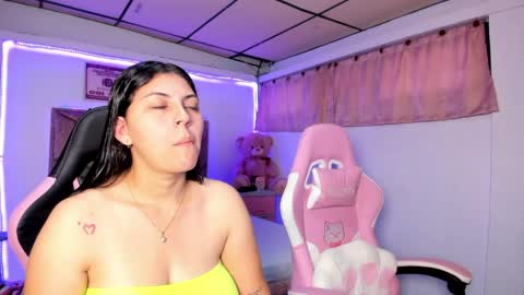 cristal_smith20 online show from June 4, 2026, 11:49 am