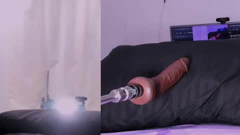 cristal_thompson_ online show from February 13, 2025, 12:57 am