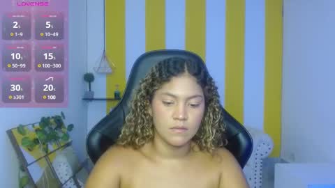 Cristal online show from March 7, 2025, 11:49 pm