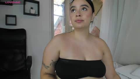 Cristal Cute  online show from December 17, 2024, 11:39 am