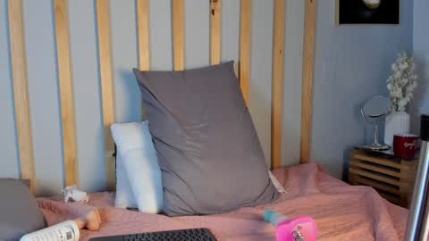 Cristal Cute  online show from February 7, 2025, 3:19 pm