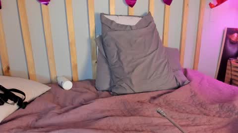 Cristal Cute  online show from February 17, 2025, 3:53 pm