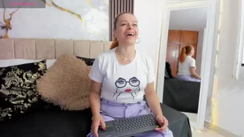 cristal walker online show from July 9, 2026, 11:36 am
