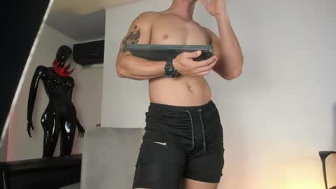 Snapshot of cristhian_wolf1 chatting on June 15, 2026, 1:30 am CRIS online show from June 15, 2026, 1:30 am