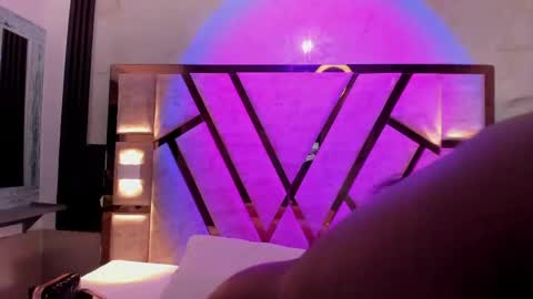 cristin  online show from April 19, 2026, 5:56 pm