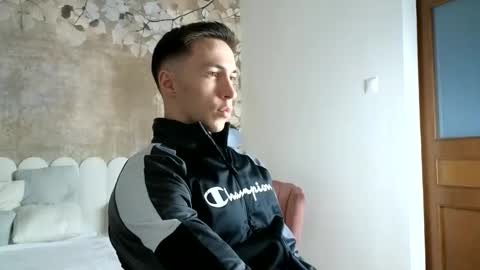 CristianoHailey online show from March 5, 2026, 4:25 pm