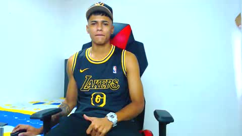 cristian online show from April 22, 2026, 3:13 pm