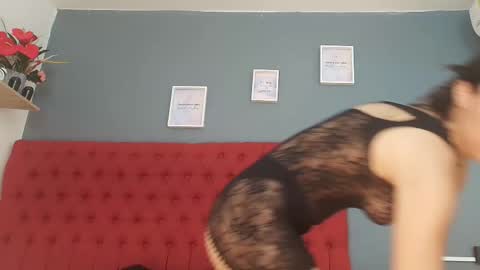 Cris  online show from February 8, 2026, 7:17 pm