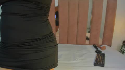 cristina_joy online show from November 30, 2025, 1:48 pm