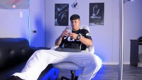 Cristopher online show from February 25, 2026, 2:05 pm