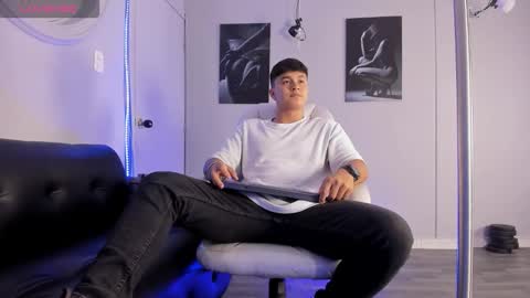 Cristopher online show from February 28, 2026, 2:07 pm