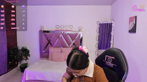 cristy_tay online show from April 14, 2026, 11:38 am