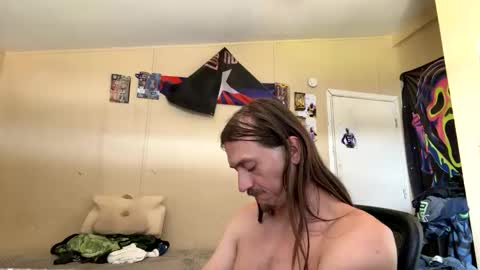 Snapshot of critterluvsfeet chatting on May 17, 2026, 6:26 pm Critter2999LuvsFeet online show from May 17, 2026, 6:26 pm