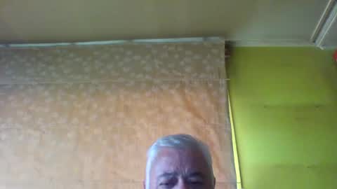 crmperez online show from December 27, 2024, 9:22 pm