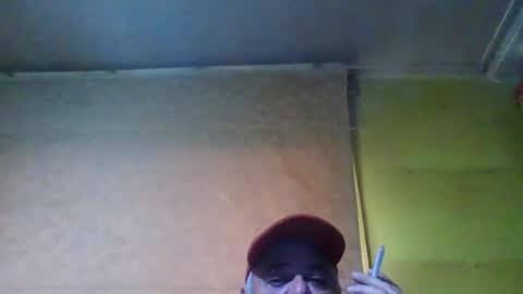 crmperez online show from December 31, 2024, 10:34 pm