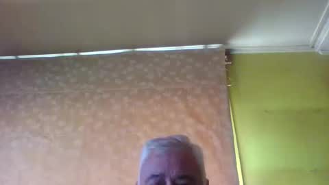 crmperez online show from February 27, 2025, 6:53 pm