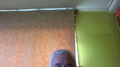 crmperez online show from December 18, 2025, 6:47 pm