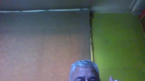 Snapshot of crmperez chatting on June 2, 2026, 6:43 pm crmperez online show from June 2, 2026, 6:43 pm