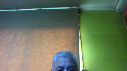 Snapshot of crmperez chatting on July 17, 2026, 5:40 pm crmperez online show from July 17, 2026, 5:40 pm