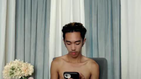 crocodale online show from April 13, 2026, 2:33 pm