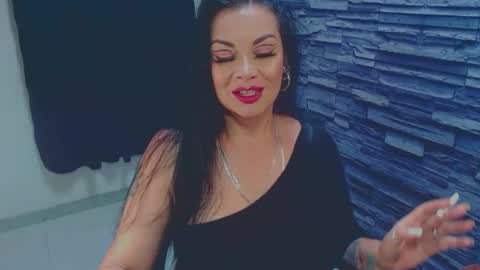 cruela_deviil online show from November 29, 2025, 6:33 pm