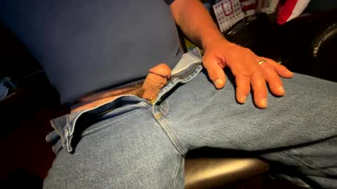 Snapshot of crushit chatting on December 6, 2024, 8:05 am Crushit online show from December 6, 2024, 8:05 am