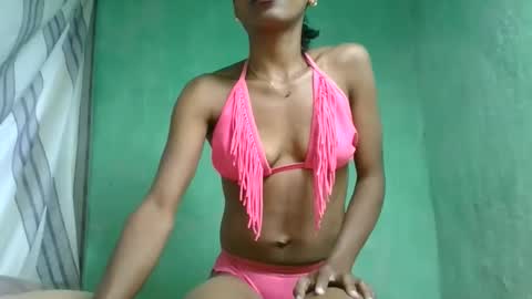 Snapshot of crushlove069 chatting on June 4, 2026, 7:36 am crushlove069 online show from June 4, 2026, 7:36 am