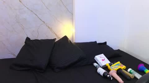 Cry online show from October 17, 2025, 10:01 pm