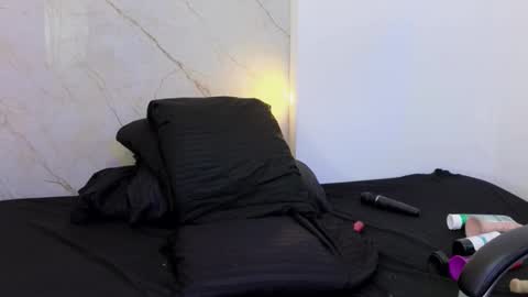 Cry online show from March 7, 2026, 1:24 am