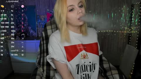 Snapshot of cryptobjgirlv2 chatting on January 20, 2025, 4:34 pm Lilith online show from January 20, 2025, 4:34 pm