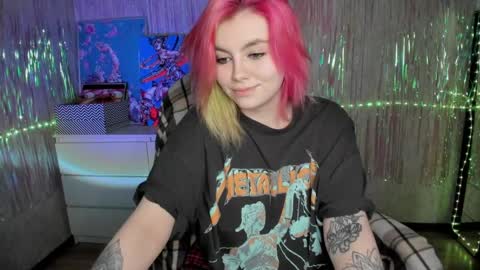 Snapshot of cryptobjgirlv2 chatting on February 19, 2025, 4:55 pm Lilith online show from February 19, 2025, 4:55 pm